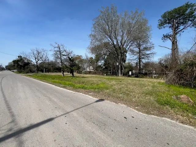 2695 Atlanta Street, Beaumont, TX 77701 - #3