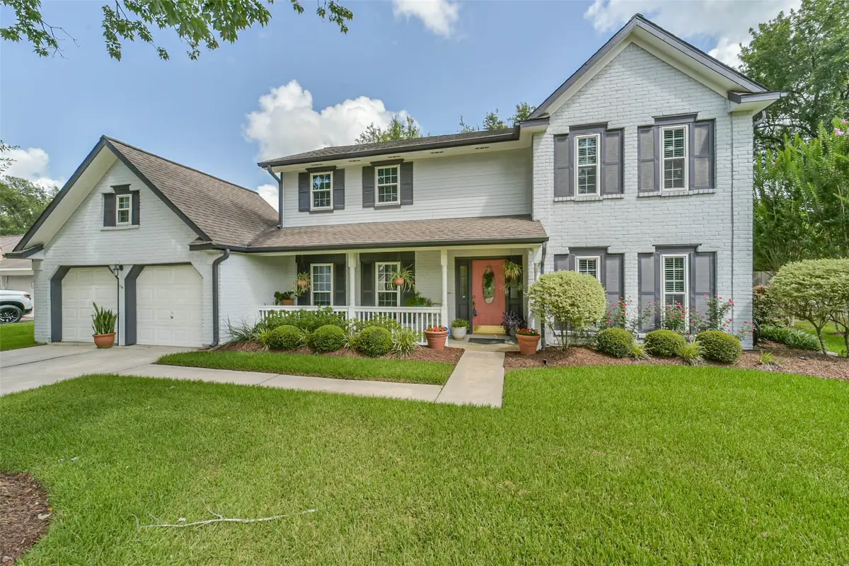 905 Essex Drive, Friendswood, TX 77546 - #1