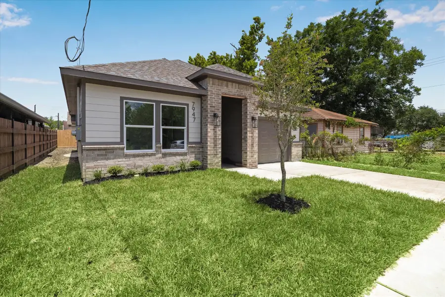 7947 Avenue F, Houston, TX 77012 - Image #2