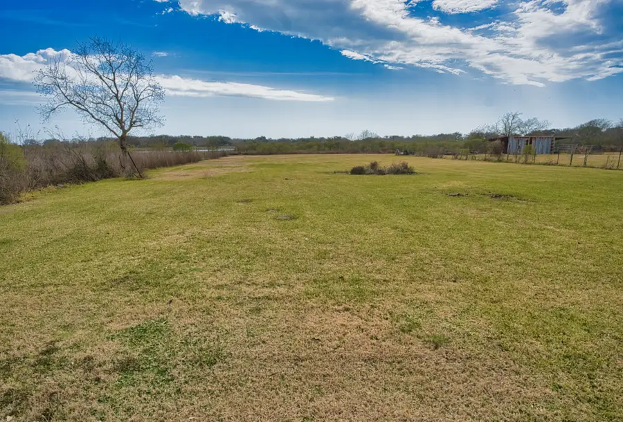 828 County Road 206, Sargent, TX 77414 - Image #3