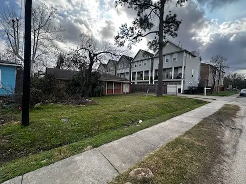 1240 W 26th Street, Houston, TX 77008 - Image #3
