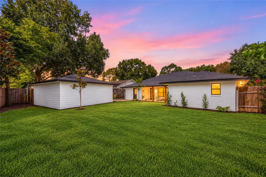 6203 Rutherglenn Drive, Houston, TX 77096 - #2
