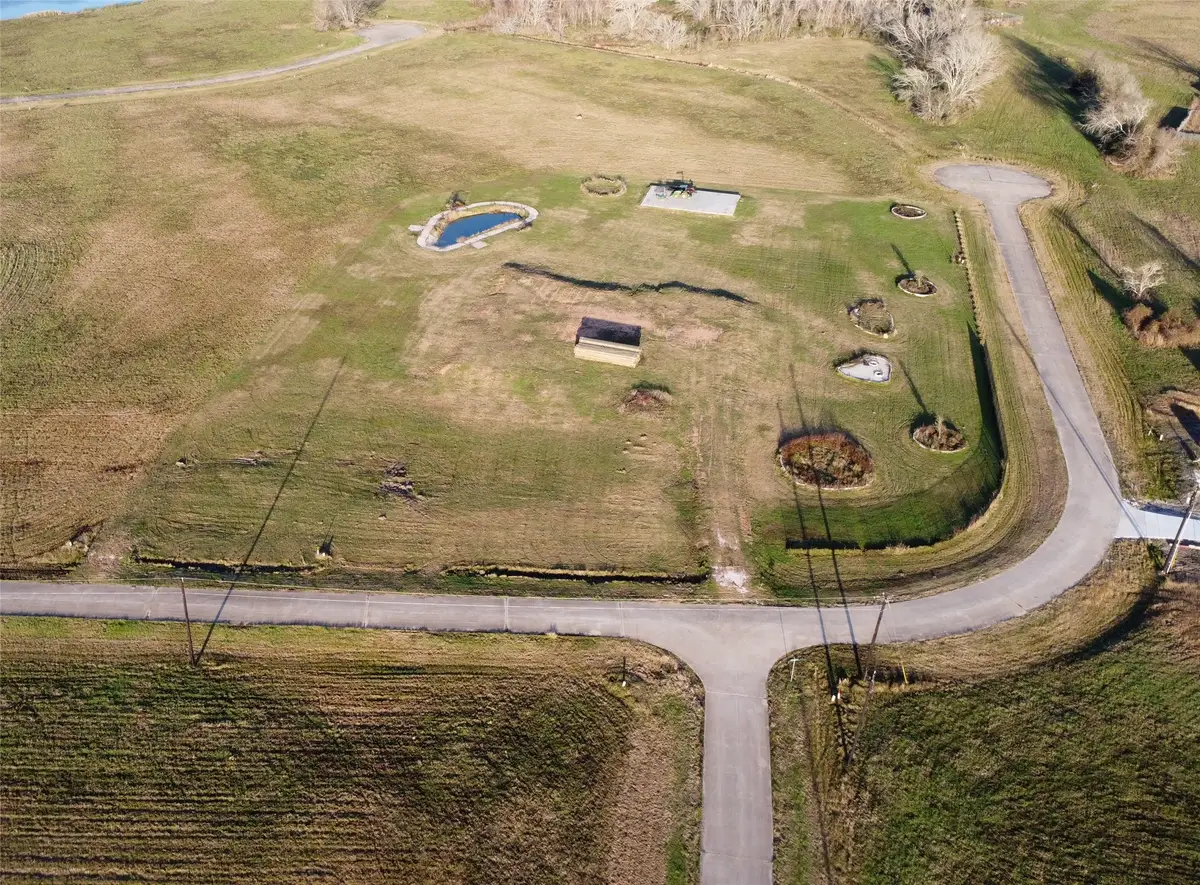 225 Cripple Creek Lane, Angleton, TX 77515 - Image #1