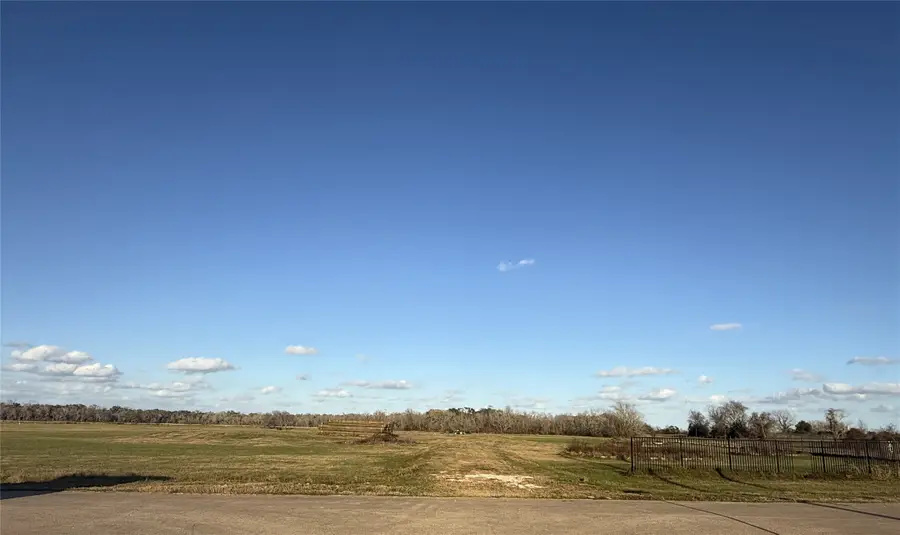 225 Cripple Creek Lane, Angleton, TX 77515 - Image #3