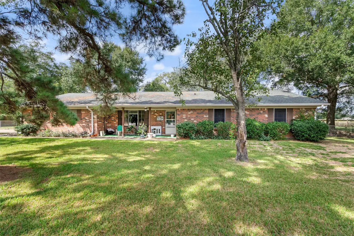 204 Gerald Street, Willis, TX 77378 - #1