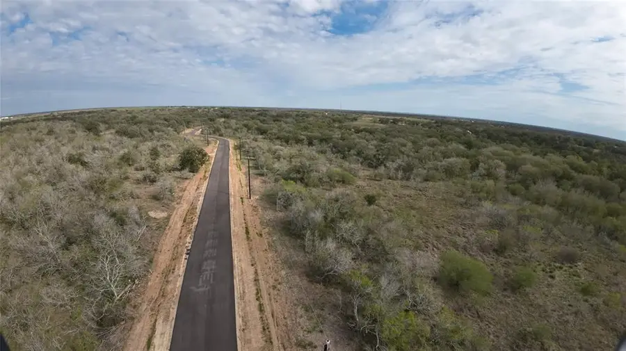 17 Post Oak Street, Gonzales, TX 78629 - Image #2