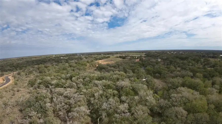 17 Post Oak Street, Gonzales, TX 78629 - Image #3