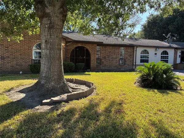 5034 Bricker St, Houston, TX 77033