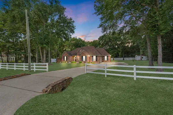 32911 Leafy Oak Court, Magnolia, TX 77354
