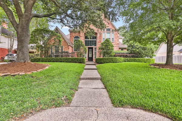 2106 Mountain Lake Drive, Kingwood, TX 77345