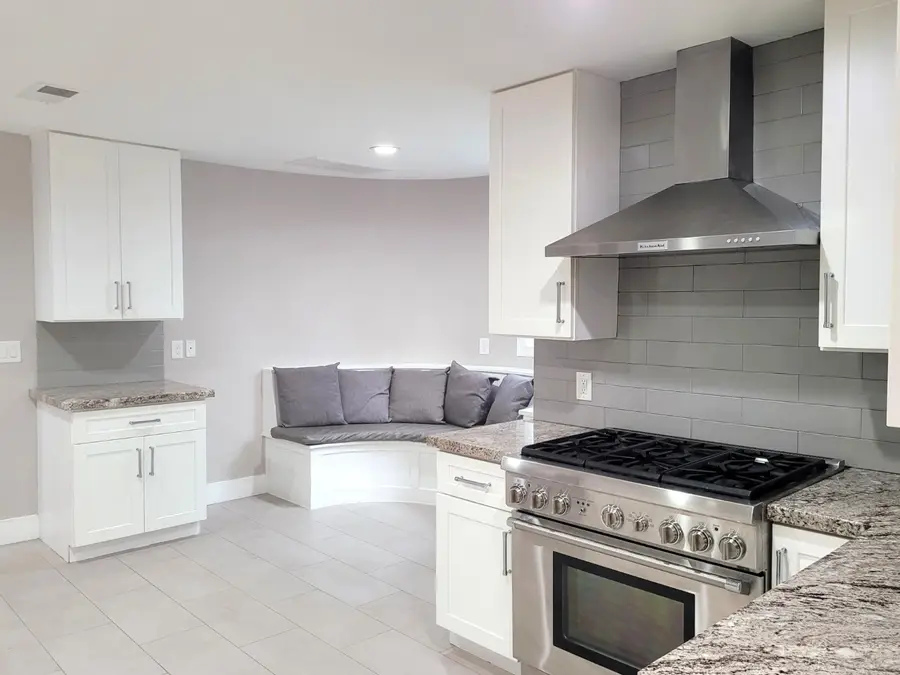 86 Sugarberry Circle, Houston, TX 77024 - #3