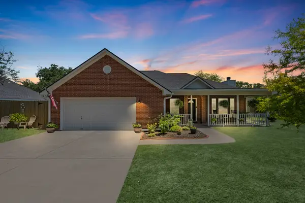 606 Walnut Street, Sweeny, TX 77480