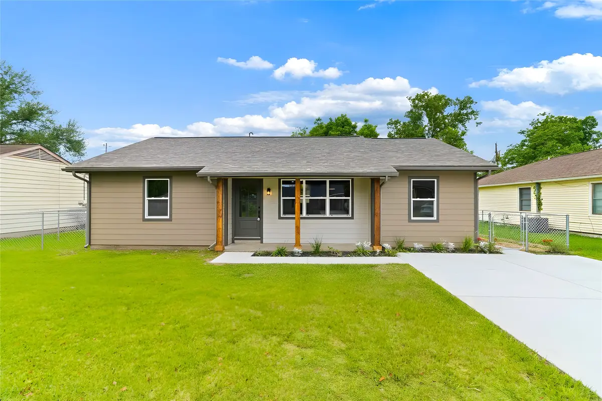 1108 Nottingham Drive, Angleton, TX 77515 - #1