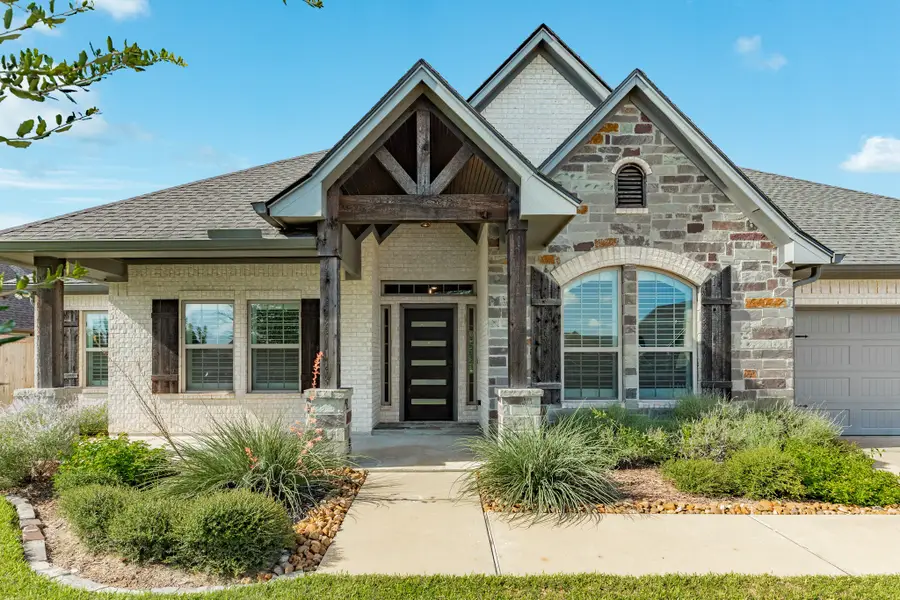 232 Creekside Lane, Lake Jackson, TX 77566 - #3