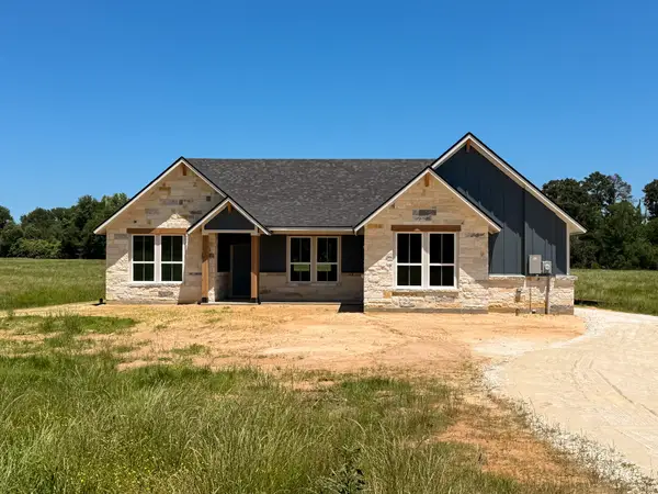 879 Pineview Circle, Jewett, TX 75846