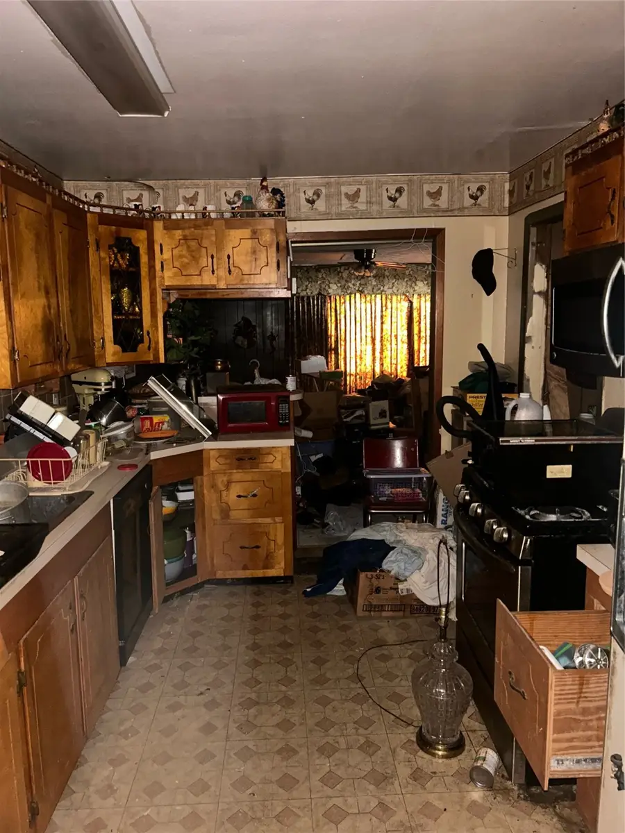 4906 Meadow Park Dr, Houston, TX 77048 - Image #3