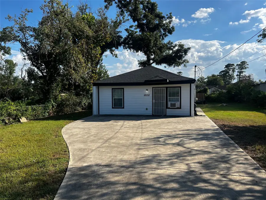 6838 Carothers Street, Houston, TX 77028 - Image #2