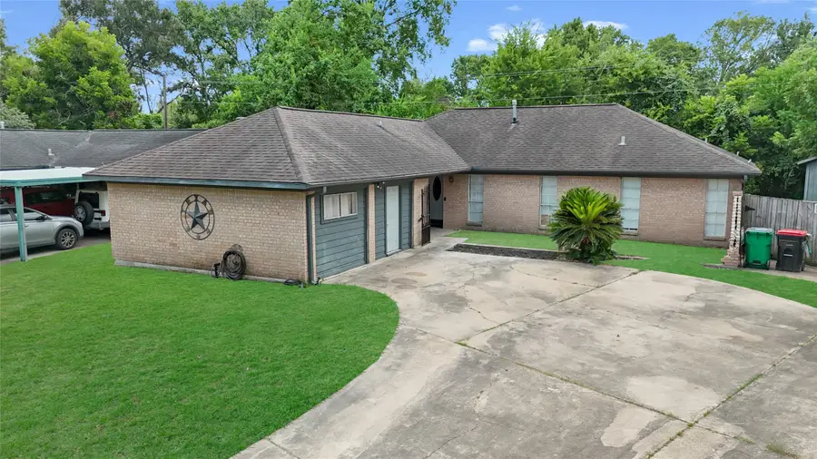 4205 Lariat Drive, Baytown, TX 77521 - #2
