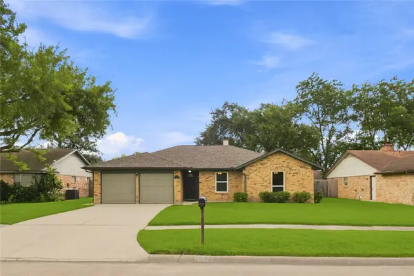 10527 Sageyork Drive, Houston, TX 77089