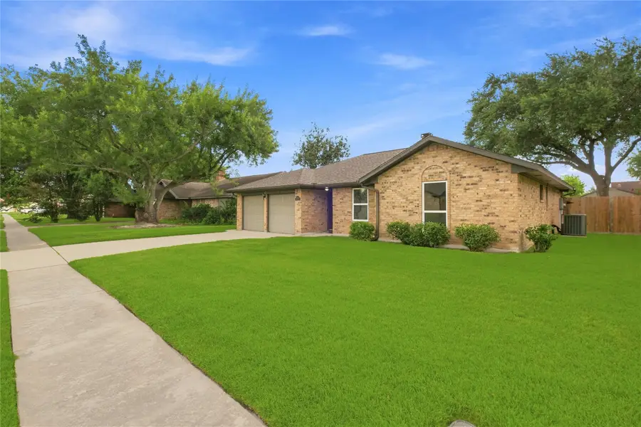 10527 Sageyork Drive, Houston, TX 77089 - #3