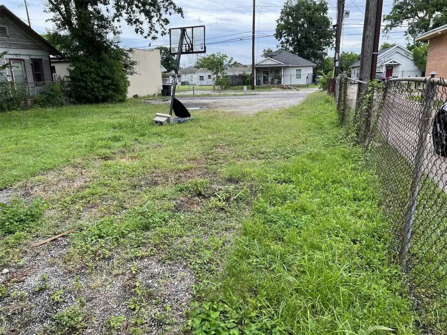 4416 Lyons Avenue, Houston, TX 77020 - Image #2