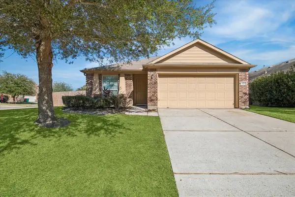 1103 Loreli Lane, Baytown, TX 77521