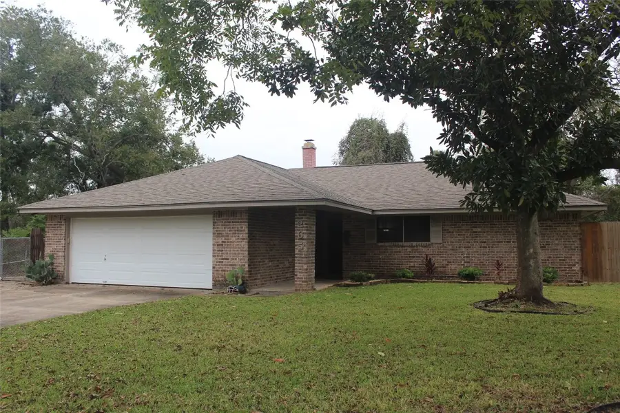 265 Wayne Drive, Clute, TX 77531 - #2