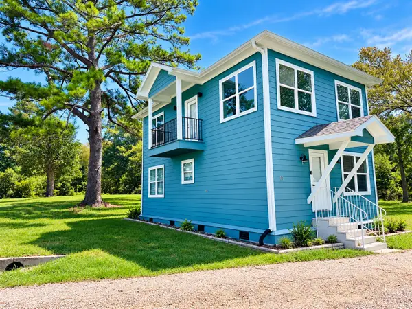 189 W Lakeview, Onalaska, TX 77360