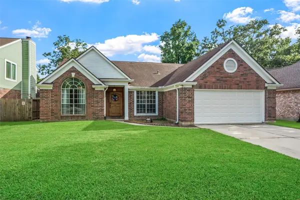 929 N Rivershire Drive, Conroe, TX 77304