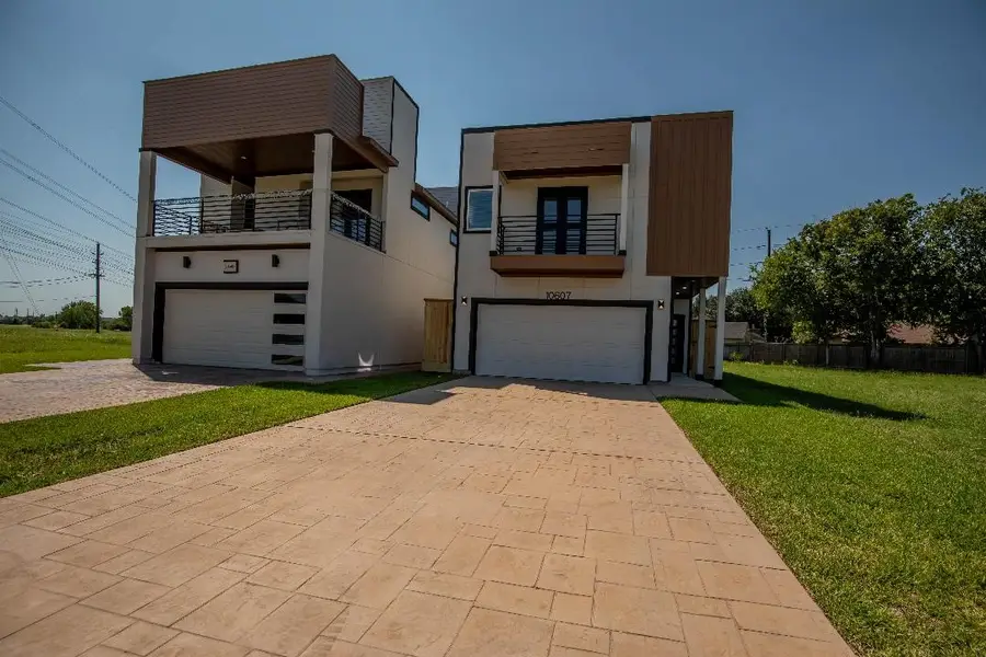 10607 Greenwater Drive, Houston, TX 77065 - Image #2