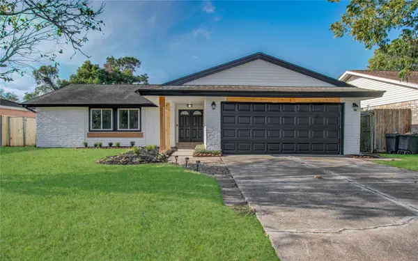 17114 Barcelona Drive, Friendswood, TX 77546