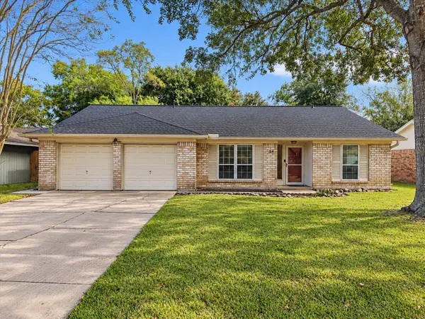 214 Oakwood Street, League City, TX 77573