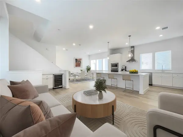 7711 Westside Villas Lane, Houston, TX 77055