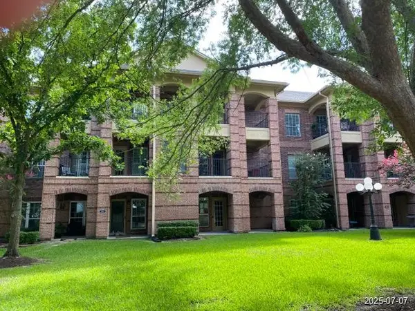 2815 Kings Crossing Drive #104, Houston, TX 77345