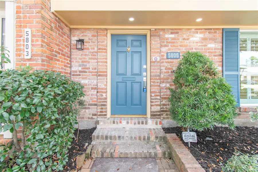 5805 Valley Forge Drive #96, Houston, TX 77057 - Image #2
