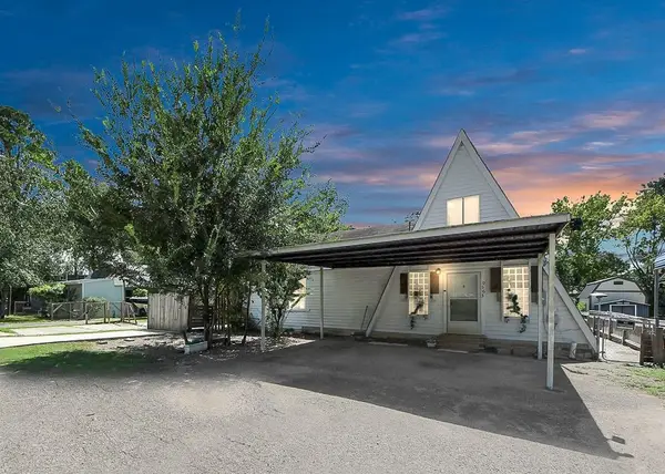 9563 Darkwood Street, Willis, TX 77318