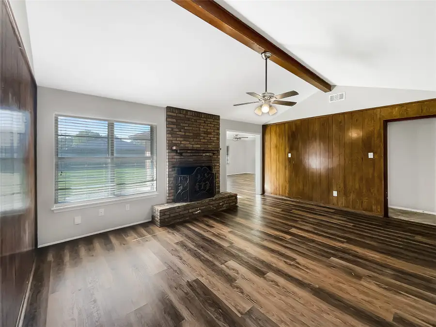 403 Christina Lane, Friendswood, TX 77546 - Image #3