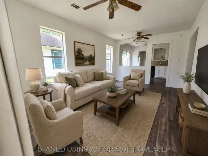 200 S Magnolia Street, Highlands, TX 77562 - #2