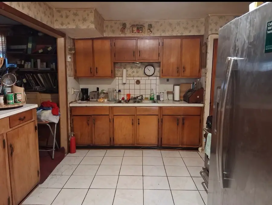 6043 Doulton Drive, Houston, TX 77033 - Image #3