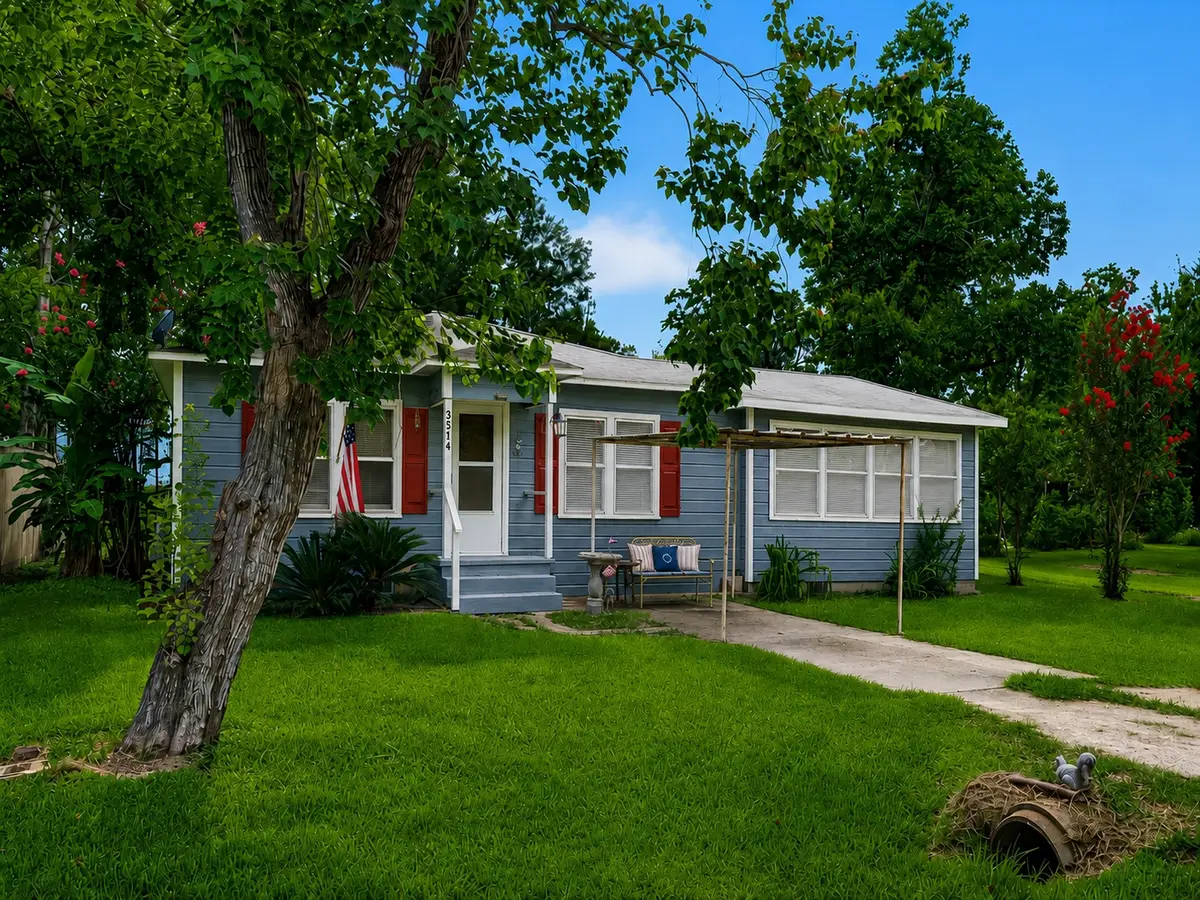 3514 Commerce Street, Damon, TX 77430 - #1
