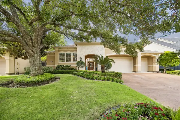 11927 Legend Manor Drive, Houston, TX 77082