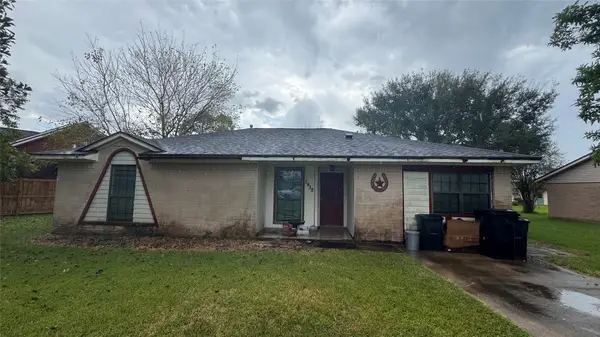 5438 Novak Court, Danbury, TX 77534