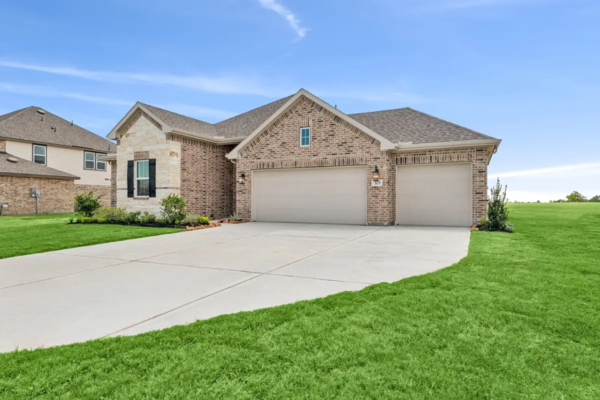 305 Boulden Court, Sealy, TX 77474 - Image #1
