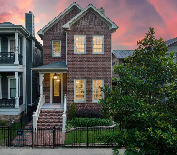 619 E 8th 1/2 Street, Houston, TX 77007