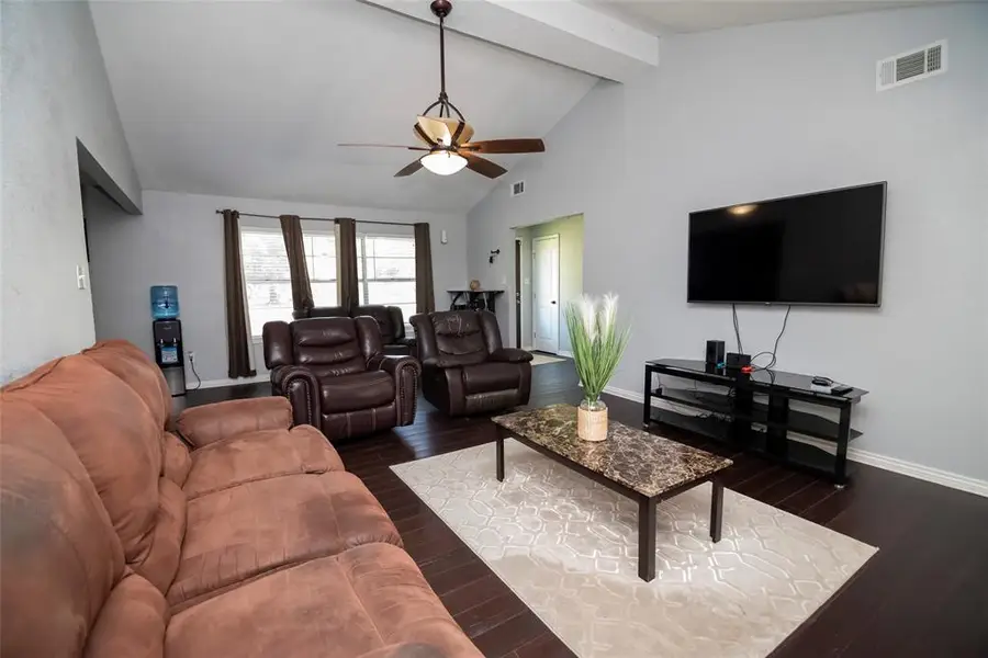 407 Tamarind Street, Lake Jackson, TX 77566 - #2