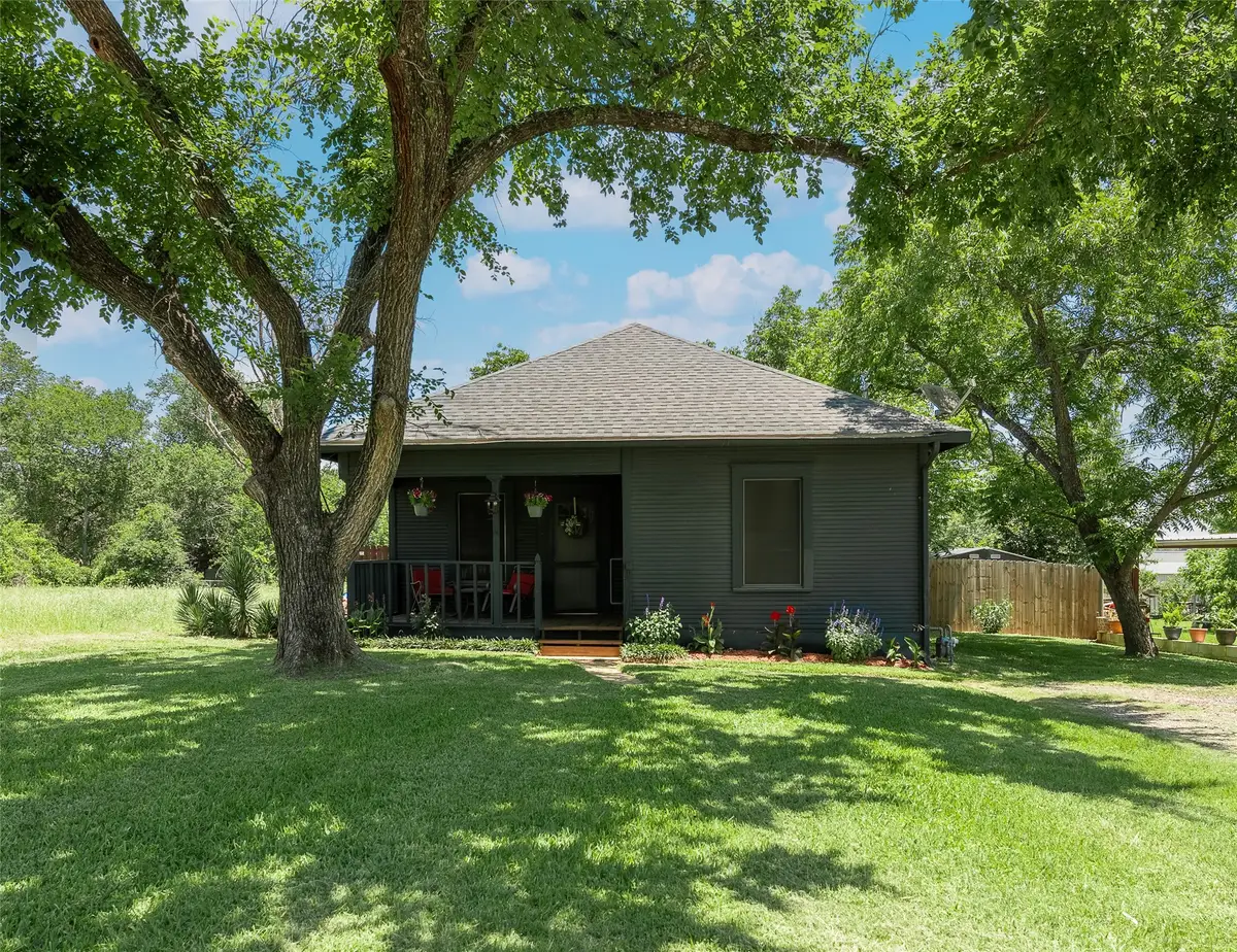 506 N Hill Street, Caldwell, TX 77836 - #1