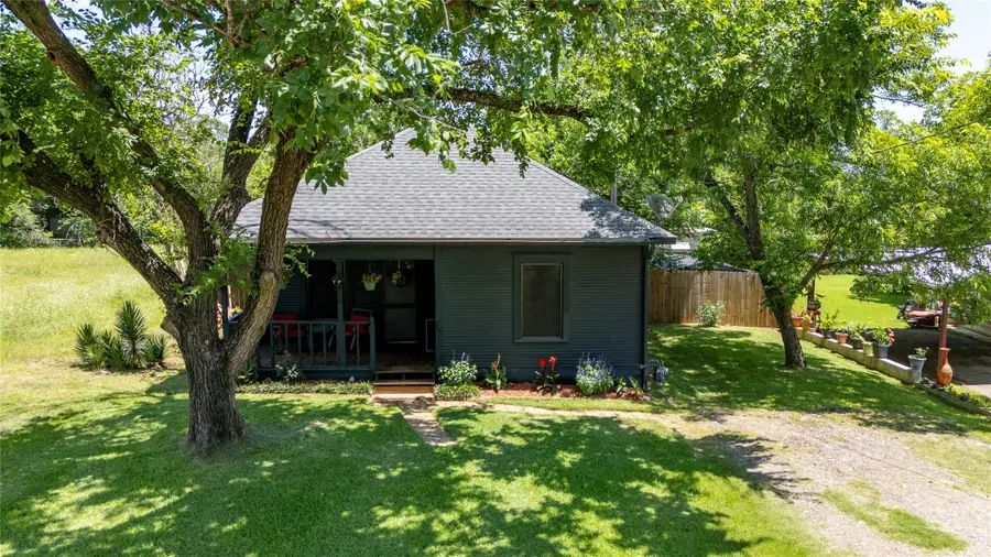 506 N Hill Street, Caldwell, TX 77836 - #2
