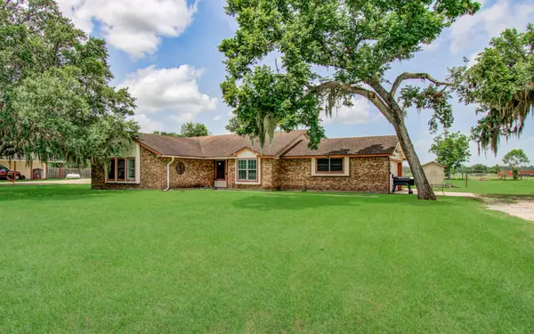 7594 County Road 684c, Sweeny, TX 77480