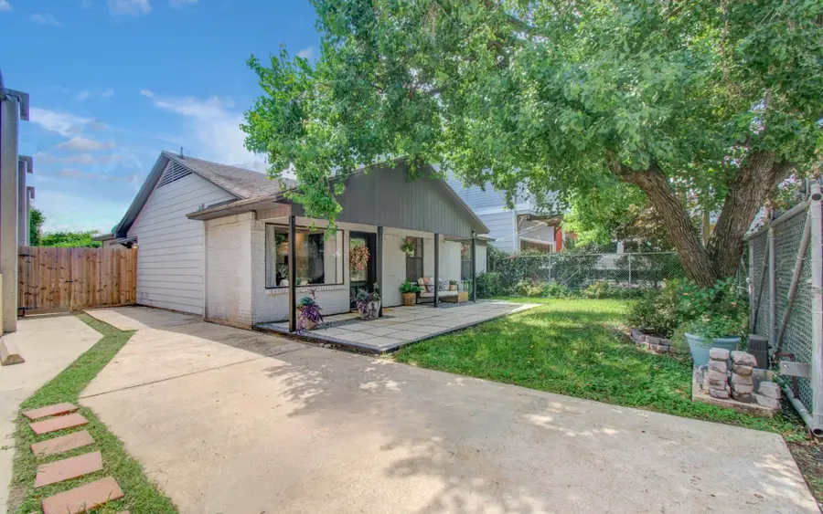 1612 E Bonner Street, Houston, TX 77007 - Image #2