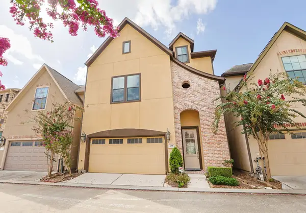 6705 Woodbend Park S, Houston, TX 77055